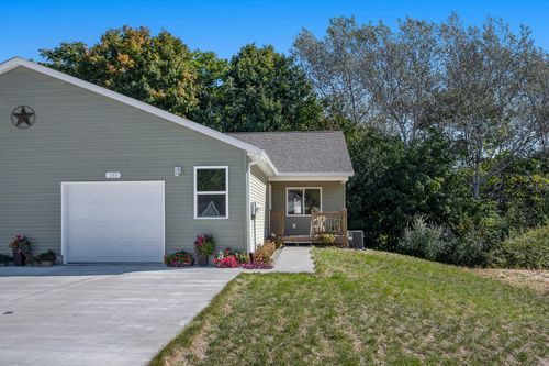 193 Devonwood Dr, Shelby, MI, 49455-9105 | Card Image