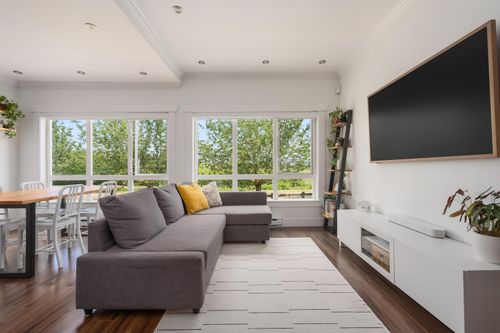 1 - 13028 No 2 Rd, Townhouse with 2 bedrooms, 3 bathrooms and 2 parking in Richmond BC | Card Image