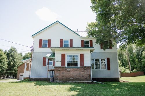 30 Elk St, Corry, PA, 16407-1138 | Card Image