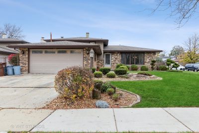 6201 Victoria Drive, House other with 3 bedrooms, 2 bathrooms and 2 parking in Oak Forest IL | Image 1