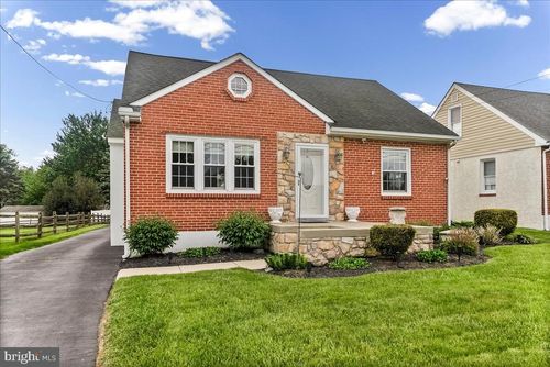 4110 Naamans Creek Rd, UPPER CHICHESTER, PA, 19061-2421 | Card Image