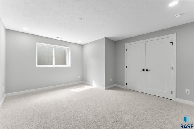 513 N Wildcat Dr, Townhouse with 3 bedrooms, 3 bathrooms and null parking in Sioux Falls SD | Image 48