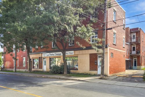 262 Rue Woodland, Montréal, QC, H4H1V6 | Card Image