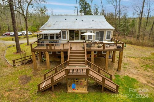 586 Valley 1 Dr, Winnsboro, SC, 29180-8640 | Card Image