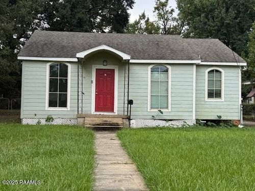 325 Park Ave, Opelousas, LA, 70570-4976 | Card Image