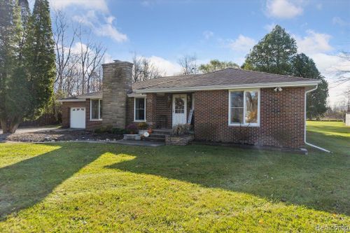 8139 Corunna Road, Clayton Twp, MI, 48532 | Card Image