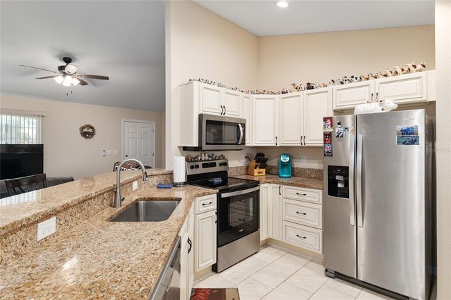 13581 Sw 48 Th Ct, House other with 3 bedrooms, 2 bathrooms and null parking in OCALA FL | Image 4