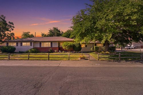 3820 Tavi Ave, North Highlands, CA, 95660-5333 | Card Image