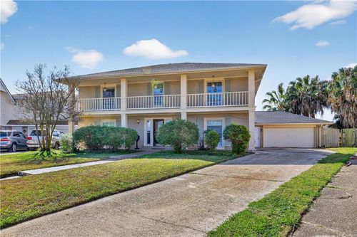 3949 Mimosa Dr, New Orleans, LA, 70131-8311 | Card Image