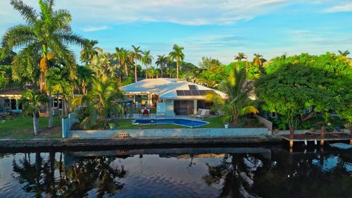 208 Ne 30th St, Wilton Manors, FL, 33334-1067 | Card Image