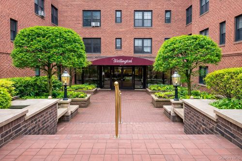2mef-10 Franklin Ave, White Plains, NY, 10601-3848 | Card Image