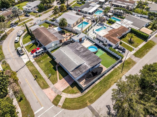 19820 Kingston Dr, House other with 4 bedrooms, 3 bathrooms and null parking in Cutler Bay FL | Image 28