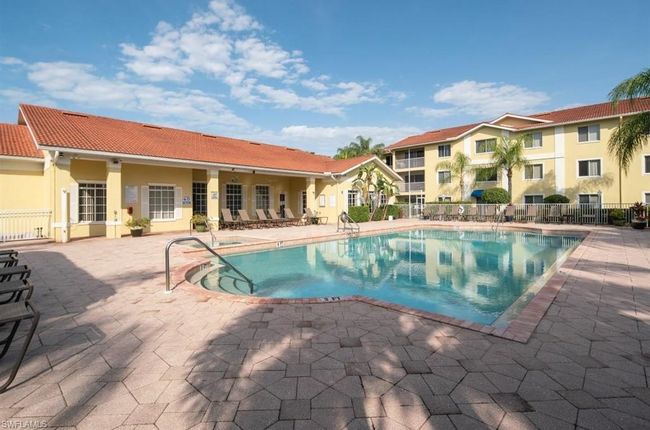 APT-331 - 8297 Key Royal Ln, Condo with 2 bedrooms, 2 bathrooms and null parking in NAPLES FL | Image 15