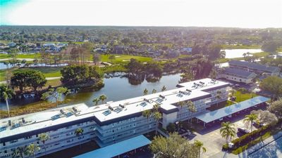 108 - 5515 Rattlesnake Hammock Road, Condo with 2 bedrooms, 2 bathrooms and null parking in Naples FL | Image 3