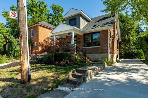 493 Crosby Ave, Burlington, ON, L7R2R6 | Card Image