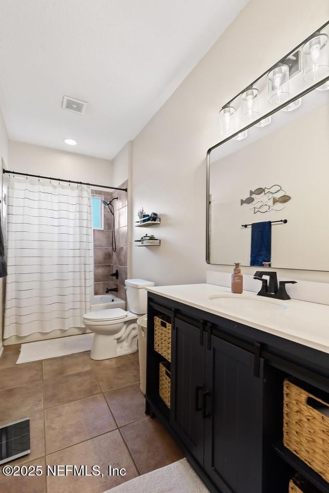 Bathroom 2 | Image 36
