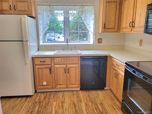 3804 Buttonwood Ln, Carmel, NY, 10512-2625 | Card Image
