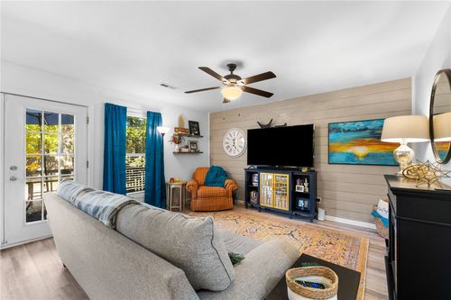 1 Thetford Dr, Bella Vista, AR, 72715-3037 | Card Image