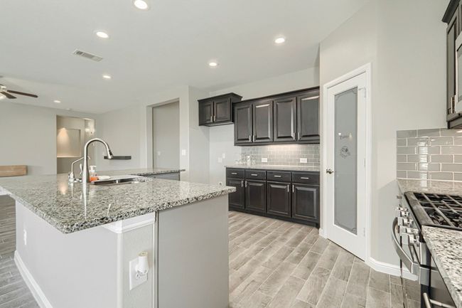 6913 Mcpherson Ln, House other with 4 bedrooms, 3 bathrooms and 2 parking in Midland TX | Image 12