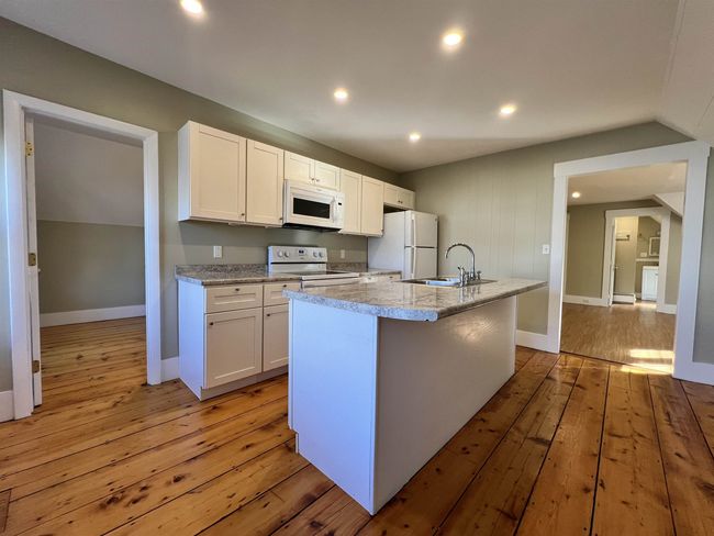 26 Parkhurst St, Home with 0 bedrooms, 4 bathrooms and null parking in Lebanon NH | Image 10