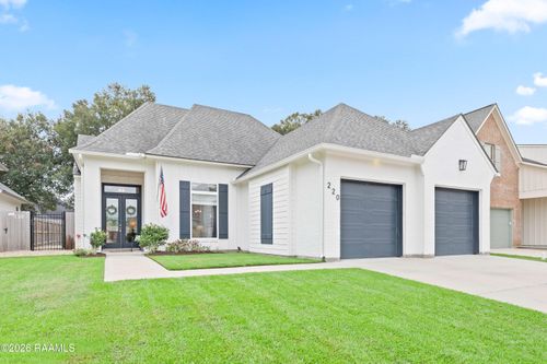 220 Treescape Dr, Lafayette, LA, 70508-4493 | Card Image