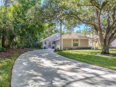 34 - 572 Clubside Circle, House other with 3 bedrooms, 2 bathrooms and null parking in Venice FL | Image 1