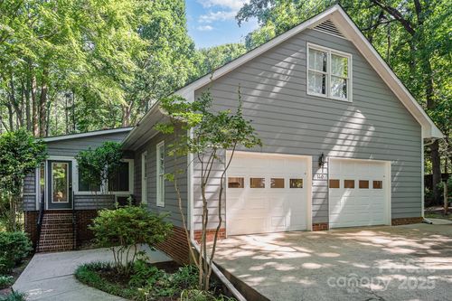 140 Rustic Way Ln, Mooresville, NC, 28117-8873 | Card Image