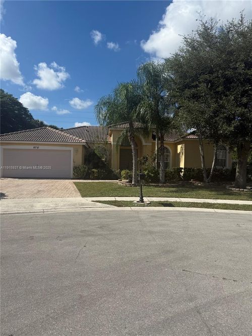 8721 Woodberry Ct, Lake Worth, FL, 33467-2218 | Card Image