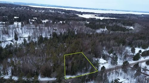 4715 Springbrook Dr, Williamsburg, MI, 49690-9330 | Card Image