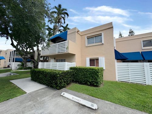 14355 Sw 97th Ln, Miami, FL, 33186-8810 | Card Image