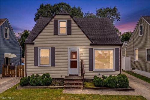 12908 York Blvd, Garfield Heights, OH, 44125-4012 | Card Image