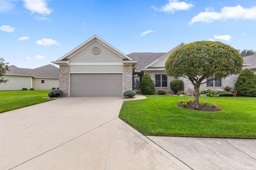111 River Park Dr, Middlebury, IN, 46540-8780 | Card Image