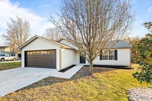 6230 Hugh Willis Rd, Powell, TN, 37849-5608 | Card Image