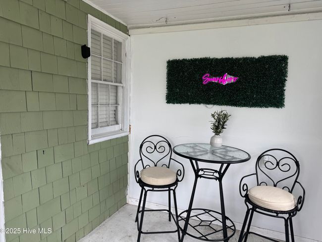121 Cedar Point Blvd, House other with 2 bedrooms, 1 bathrooms and null parking in Cedar Point NC | Image 4