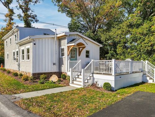 226 Sanford Rd, Westport, MA, 02790-3743 | Card Image