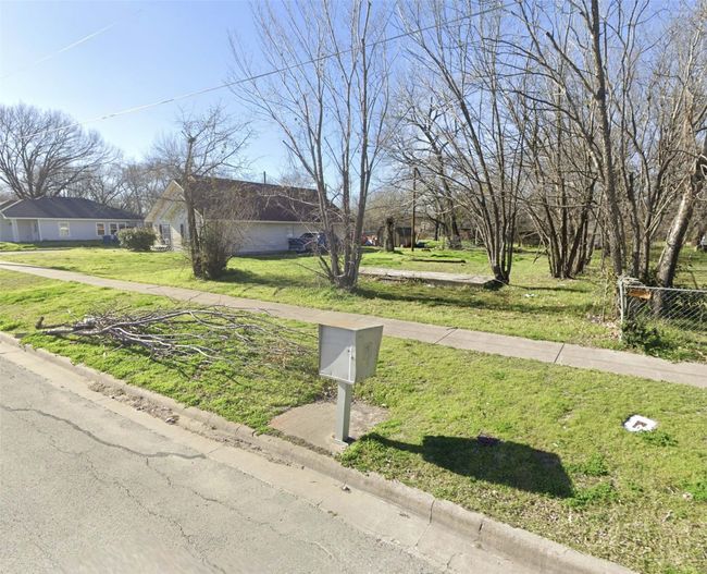 1302 E 6 Th Ave, Home with 0 bedrooms, 0 bathrooms and null parking in Corsicana TX | Image 15
