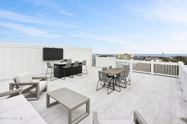 2 - 207 Florence Ave, Condo with 4 bedrooms, 5 bathrooms and null parking in Carolina Beach NC | Image 6