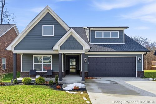 7831 Linwood Cir, Charlestown, IN, 47111-8330 | Card Image