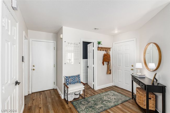 7805 Falling Pines Pl, House other with 4 bedrooms, 3 bathrooms and null parking in Las Vegas NV | Image 7