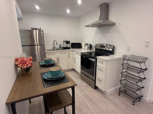 2-1947 Garfield Street, Hollywood, FL, 33020 | Card Image