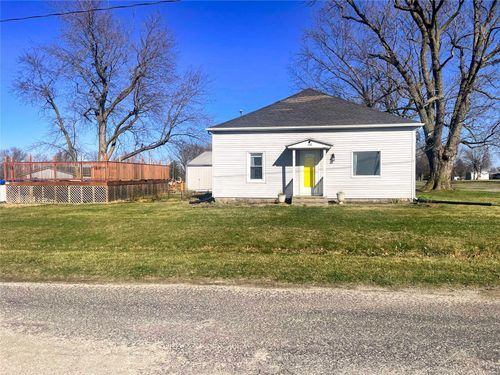 106 S 3rd St, Novelty, MO, 63460-4139 | Card Image