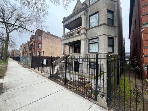 2-5172 S Michigan Ave, Chicago, IL, 60615-3324 | Card Image