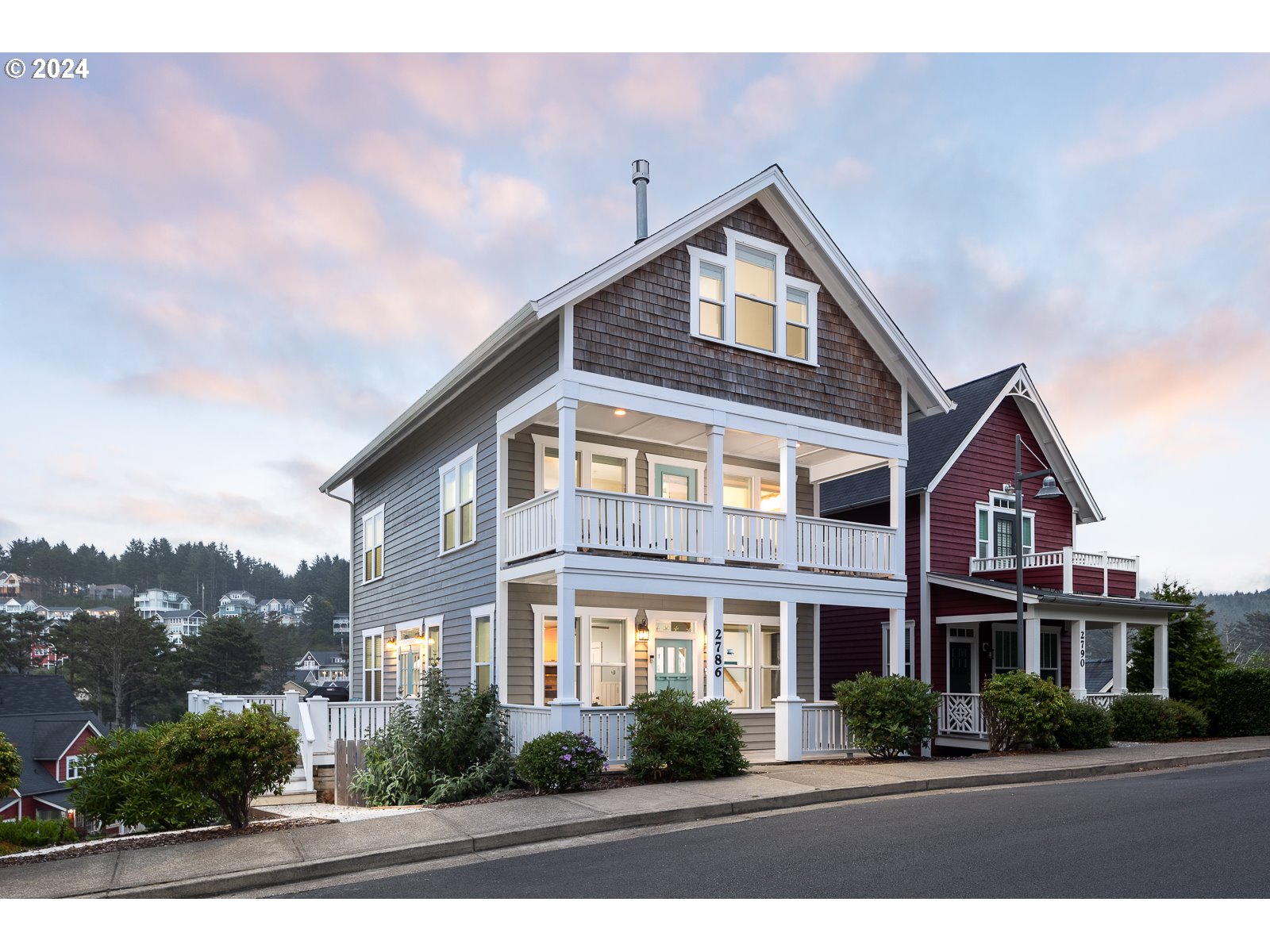 Anchor Ave, Lincoln City, OR 97367