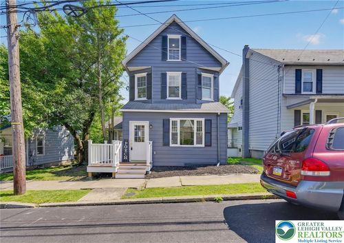 114 E High St, Nazareth, PA, 18064-1516 | Card Image