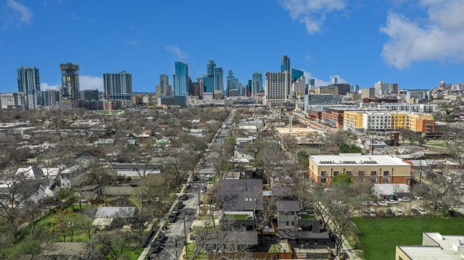 View of city | Image 39