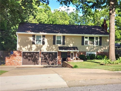 5819 Perry Ln, Merriam, KS, 66203-2450 | Card Image