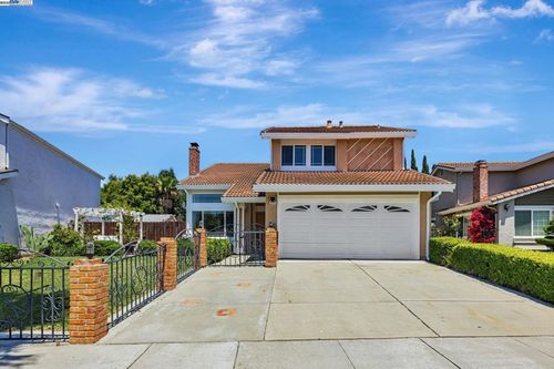 4243 Nerissa Cir, Fremont, CA, 94555-2103 | Card Image