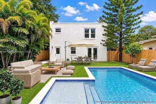 22 Ne 44th St, Miami, FL, 33137-3414 | Card Image