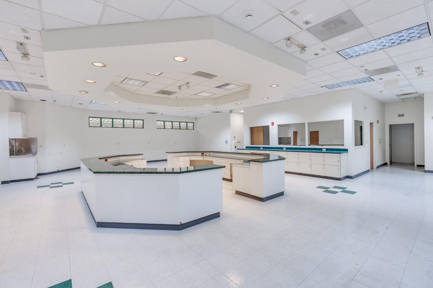 Commercial Lease in Los Banos 2