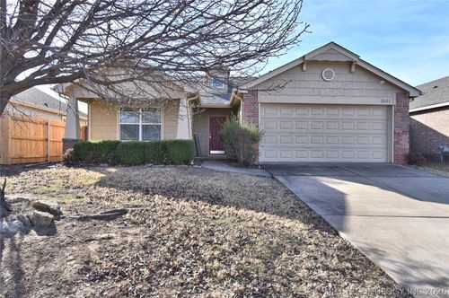 2021 Concord St, Broken Arrow, OK, 74012-9637 | Card Image